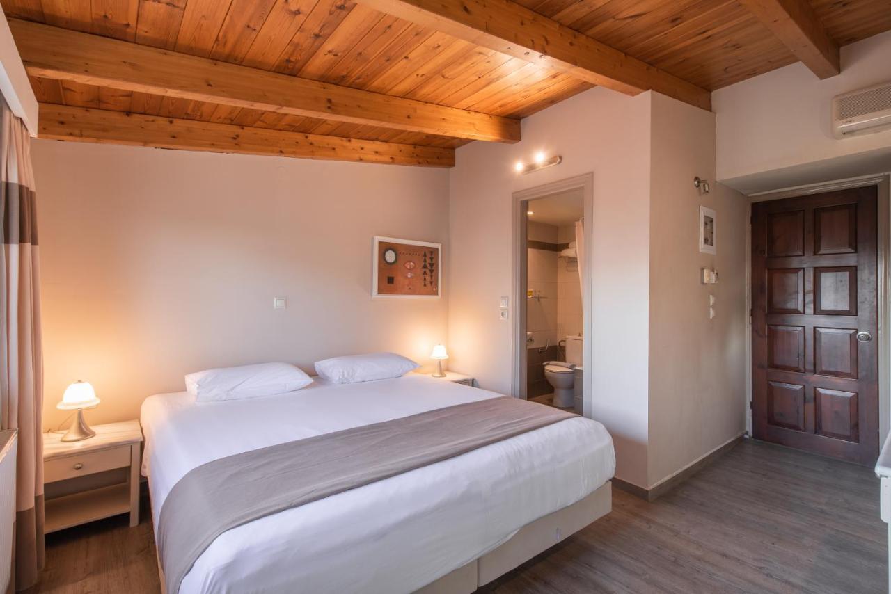 Hotel Yria
