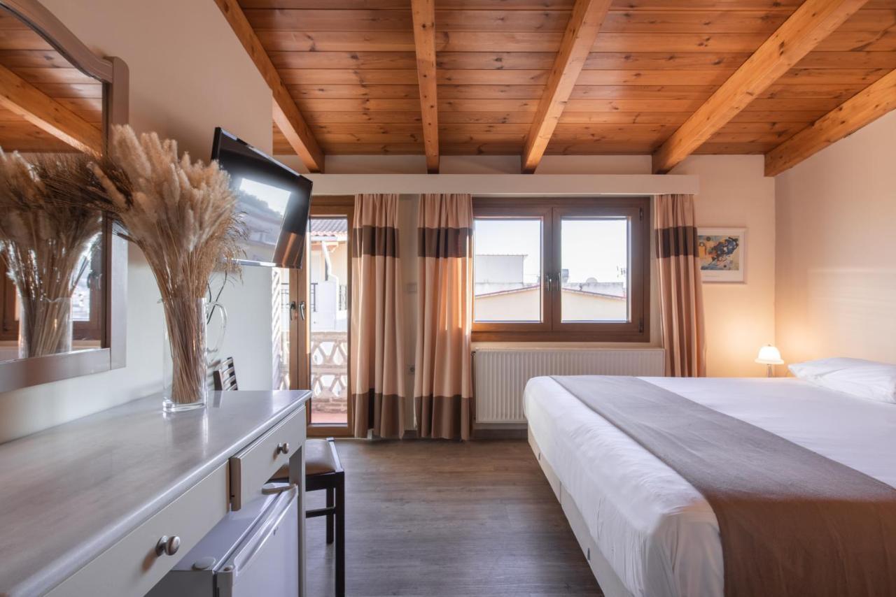Hotel Yria 2*