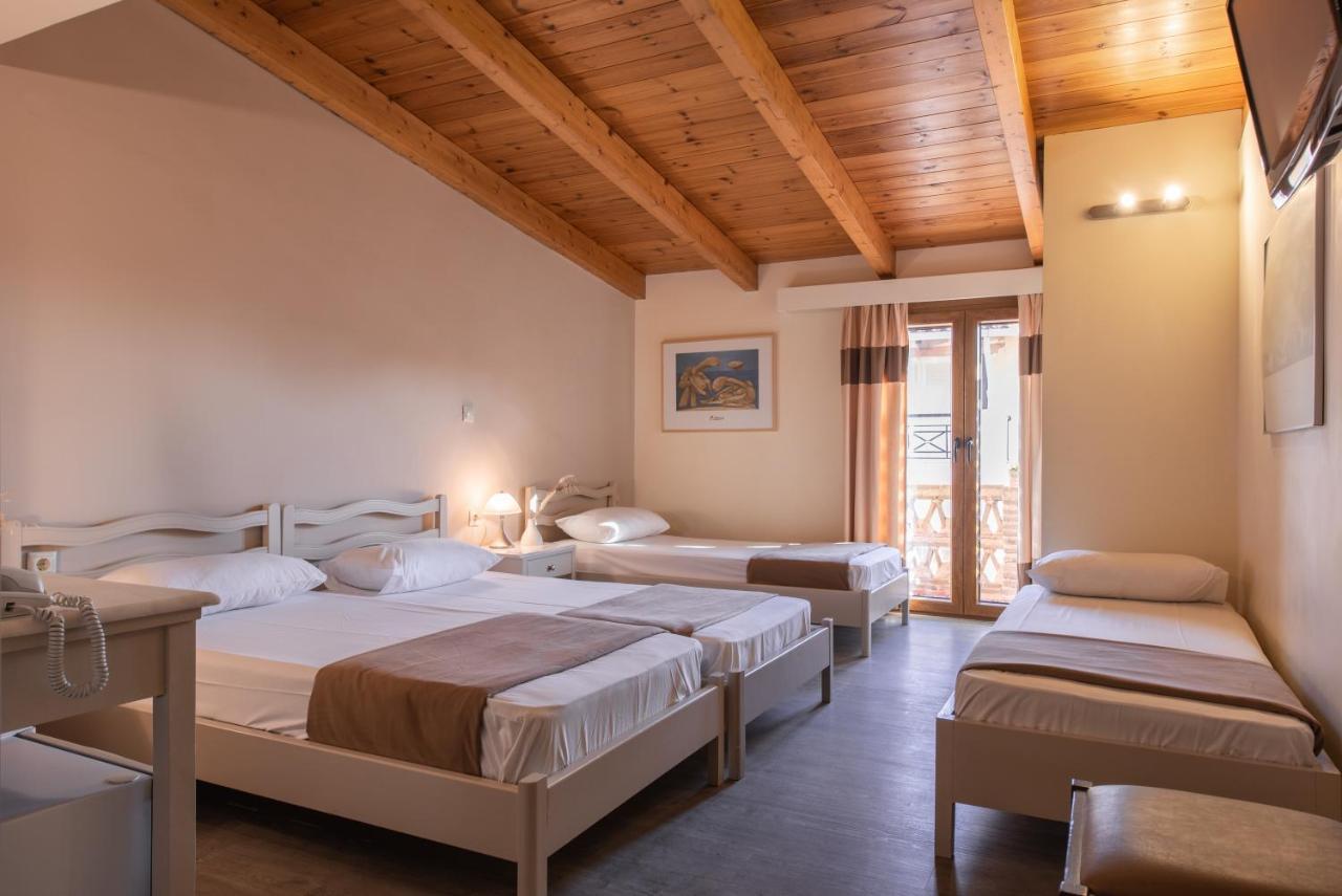 Yria Hotel